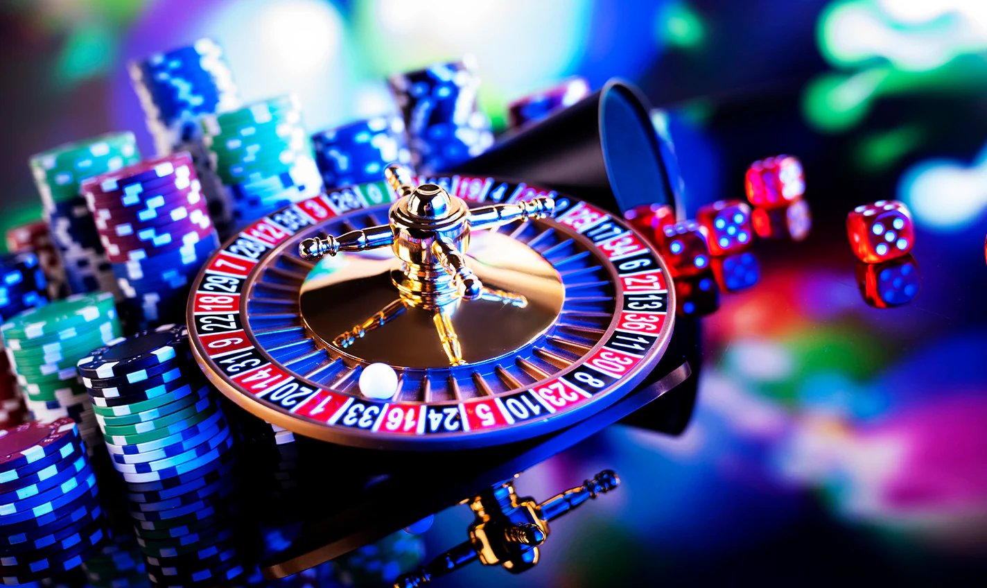 Kyats02 ပလက်ဖောင်း Slots နှင့် Esports ကဏ္ဍများ Myanmar ကစားသမားများ မိုဘိုင်းဖုန်းမှ ကစားနေသောပုံ